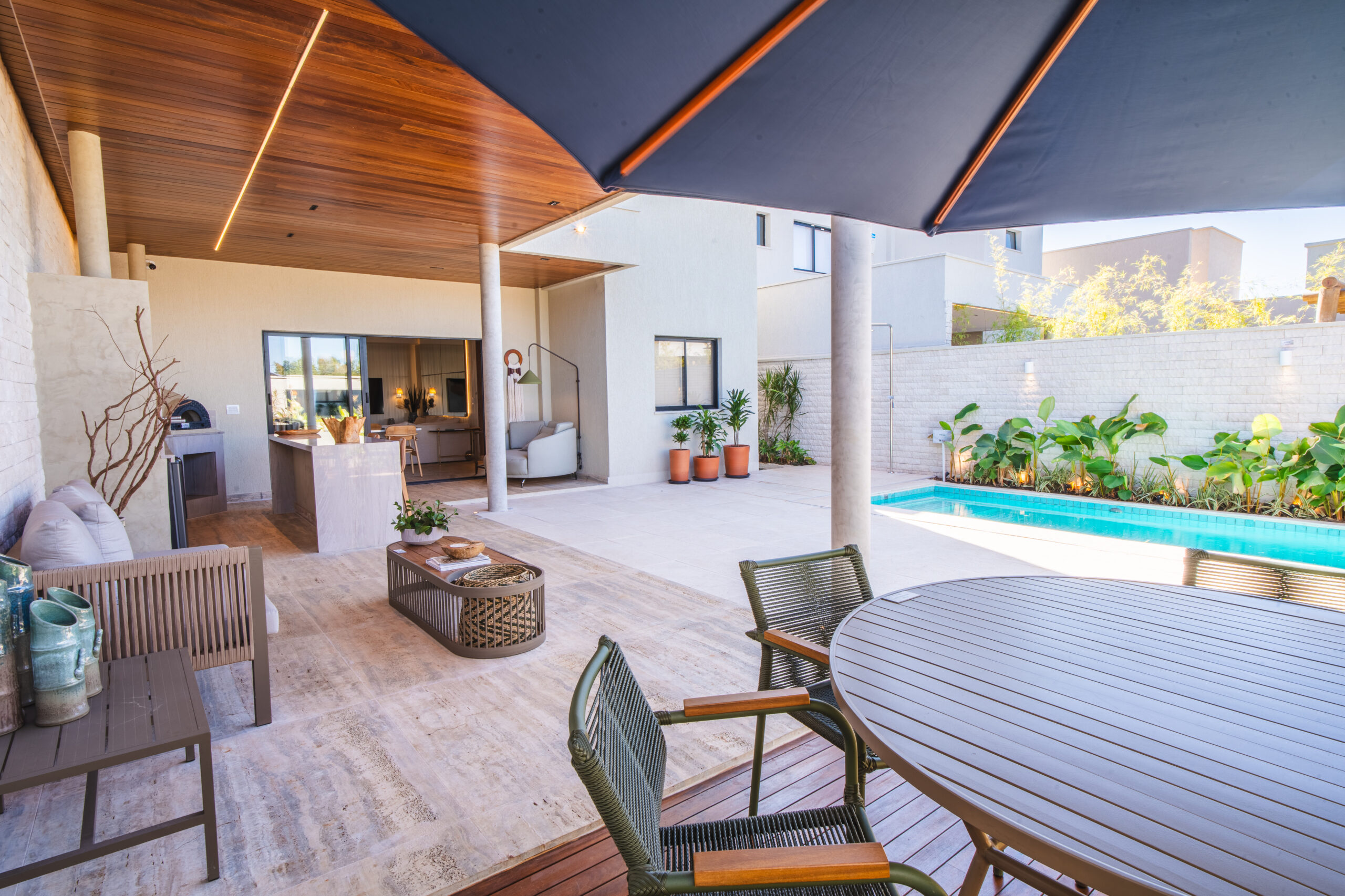 Casas Jardins 33 LL703893-HDR