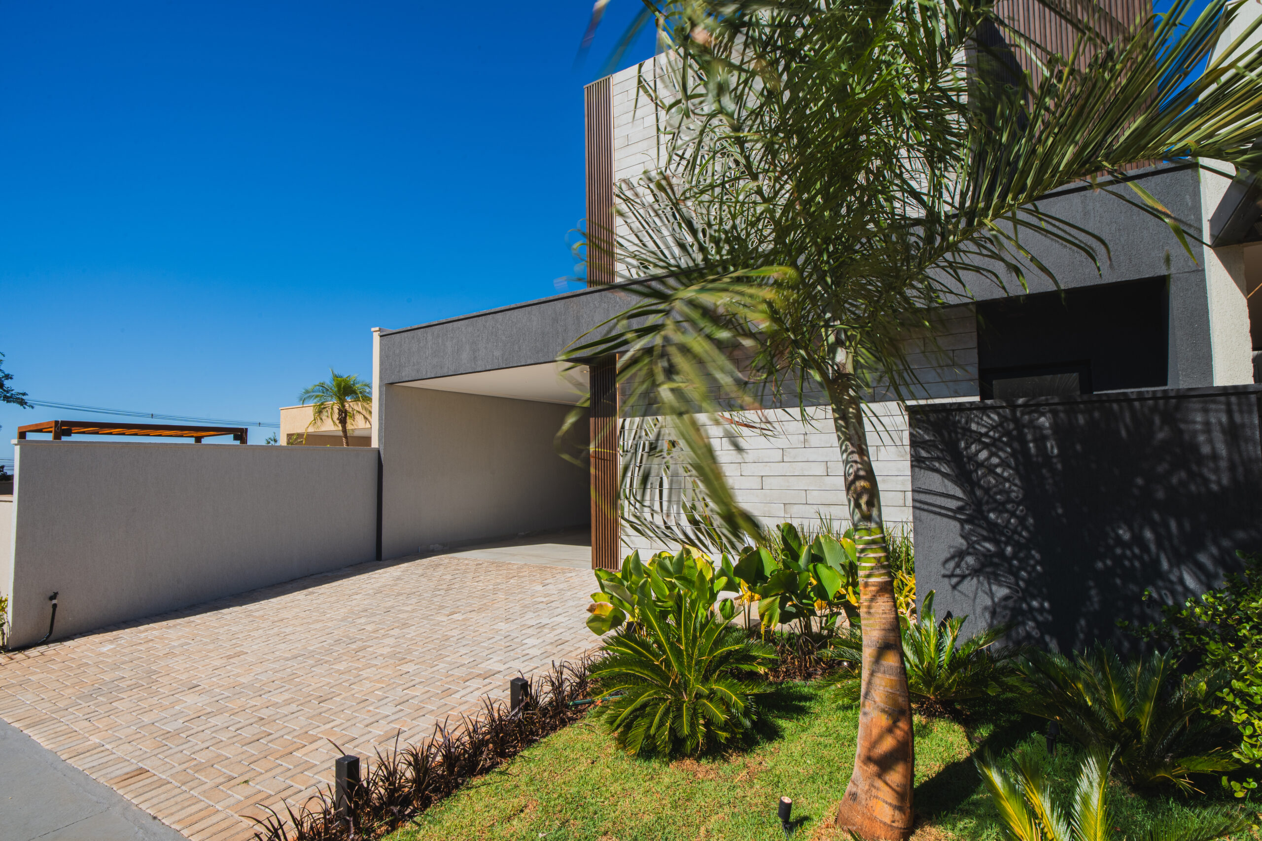 Casas Jardins 18 LL703905-HDR