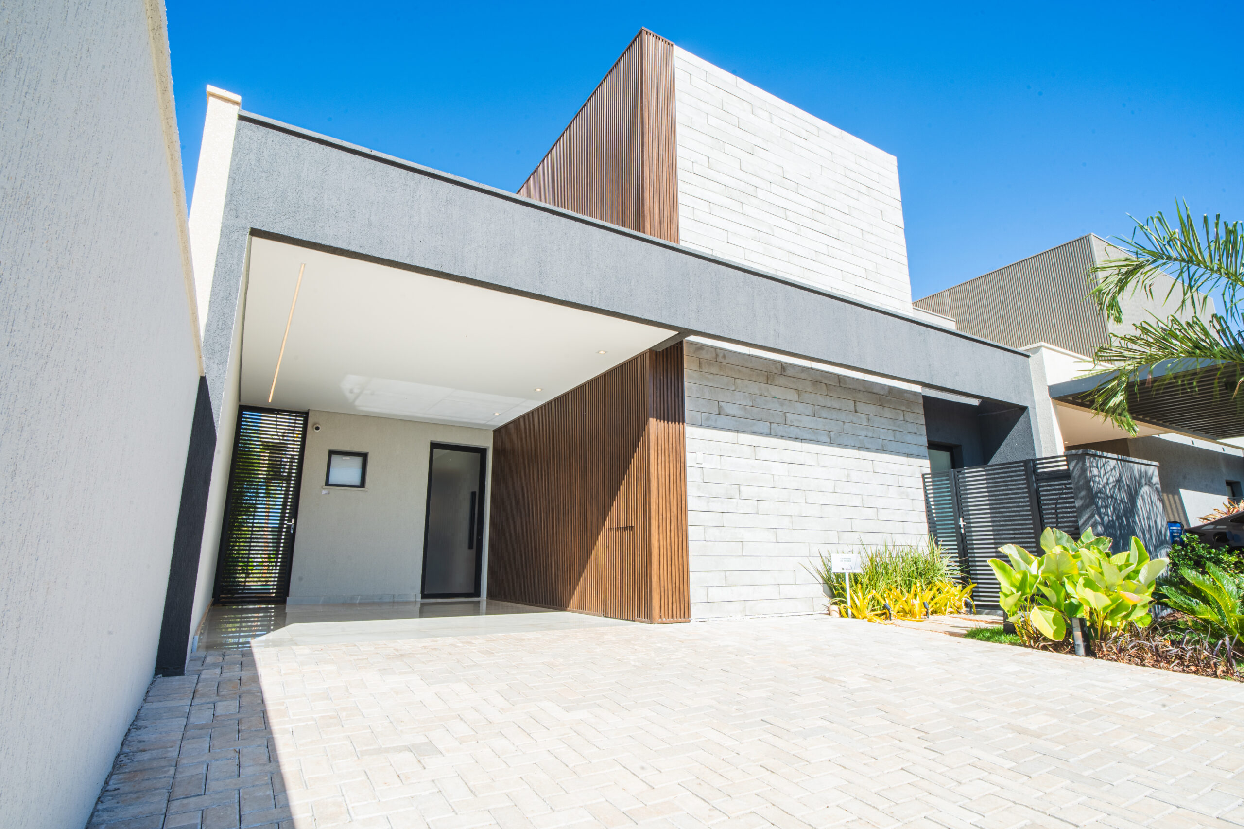 Casas Jardins 20 LL703989-HDR